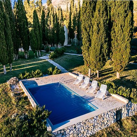 Country House Uros In Nature With Pool Lovorno ภายนอก รูปภาพ