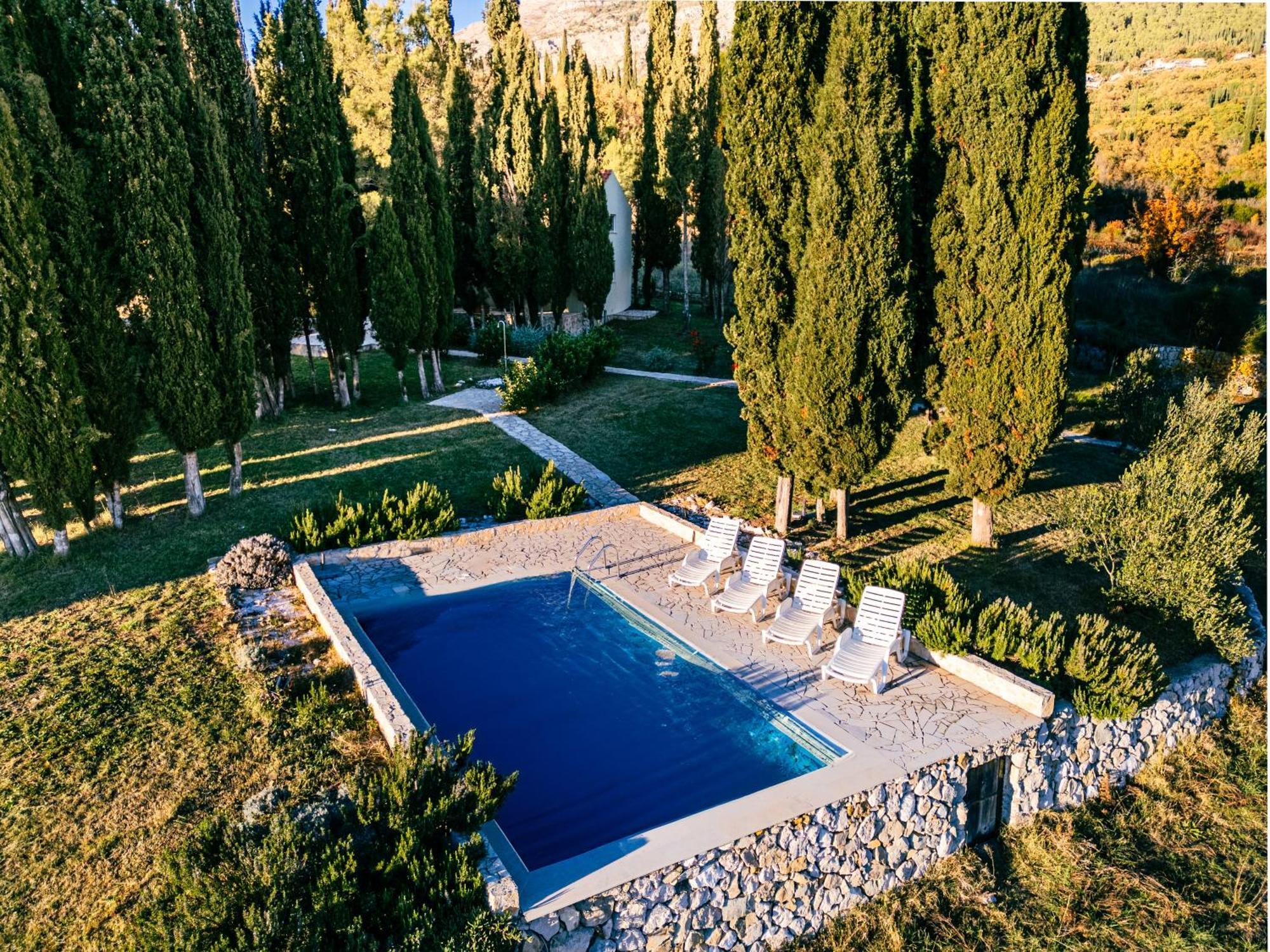 Country House Uros In Nature With Pool Lovorno ภายนอก รูปภาพ